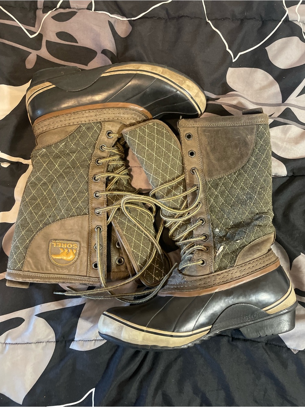 Sorel Men's Olive Brown Quilted Waterproof Lace-Up Boots